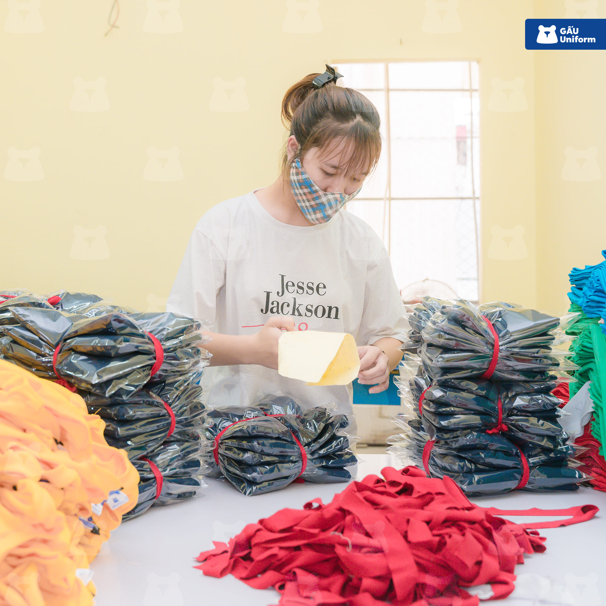 Địa chỉ may áo đồng phục xanh dương uy tín GẤU Uniform Địa chỉ may áo đồng phục xanh dương uy tín GẤU Uniform