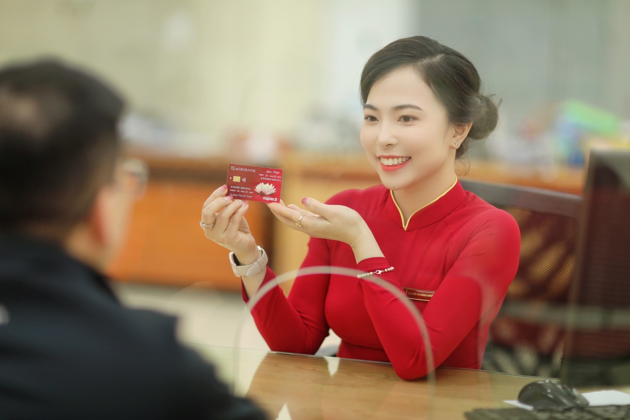 đồng phục nhân viên ngân hàng agribank