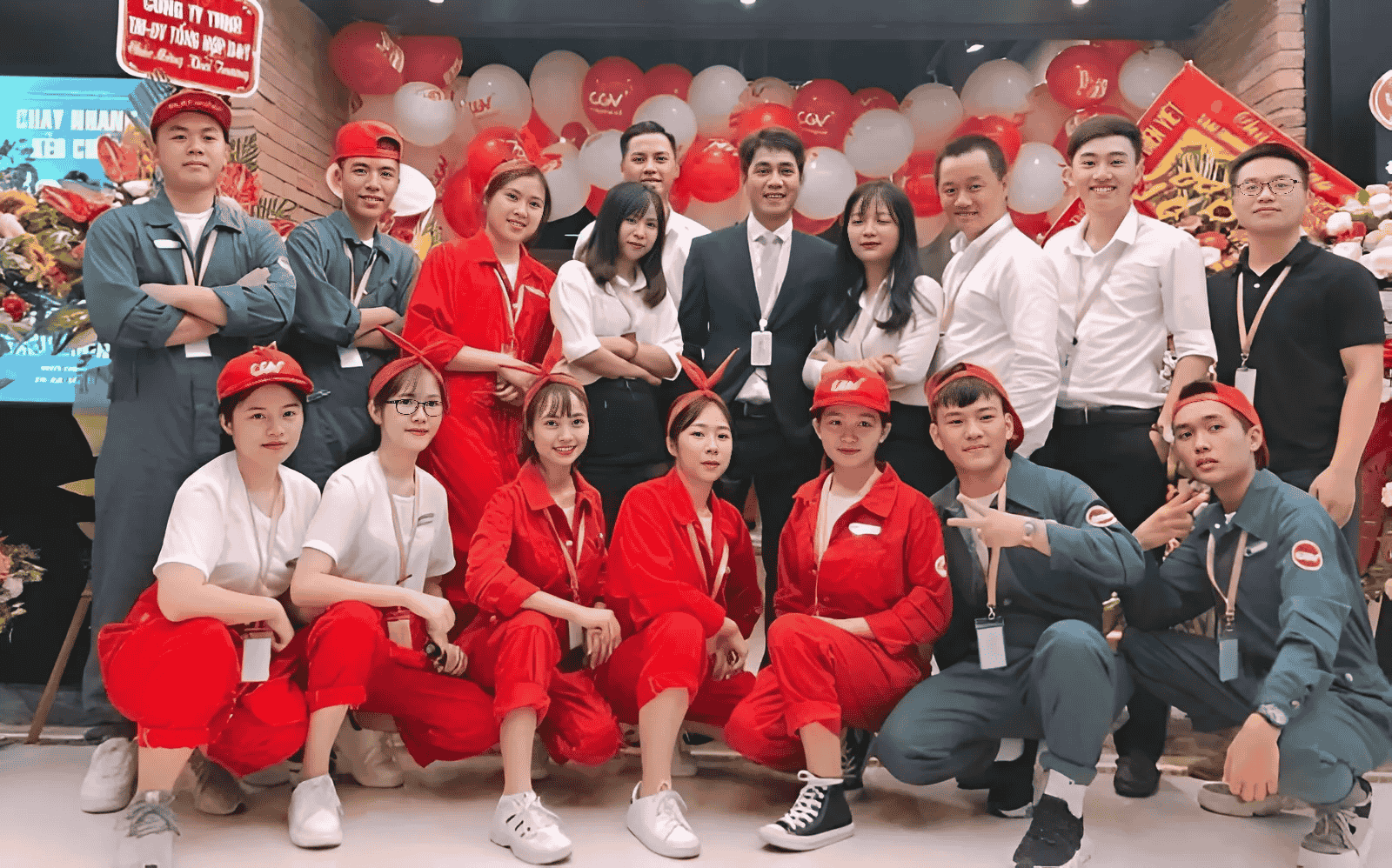 Đồng phục CGV cho nhân viên rạp chiếu phim Đồng phục CGV cho nhân viên rạp chiếu phim
