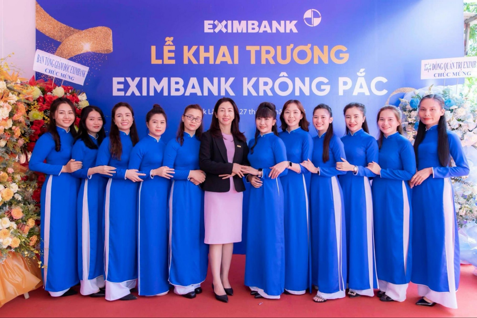 Áo dài đồng phục eximbank Áo dài đồng phục eximbank