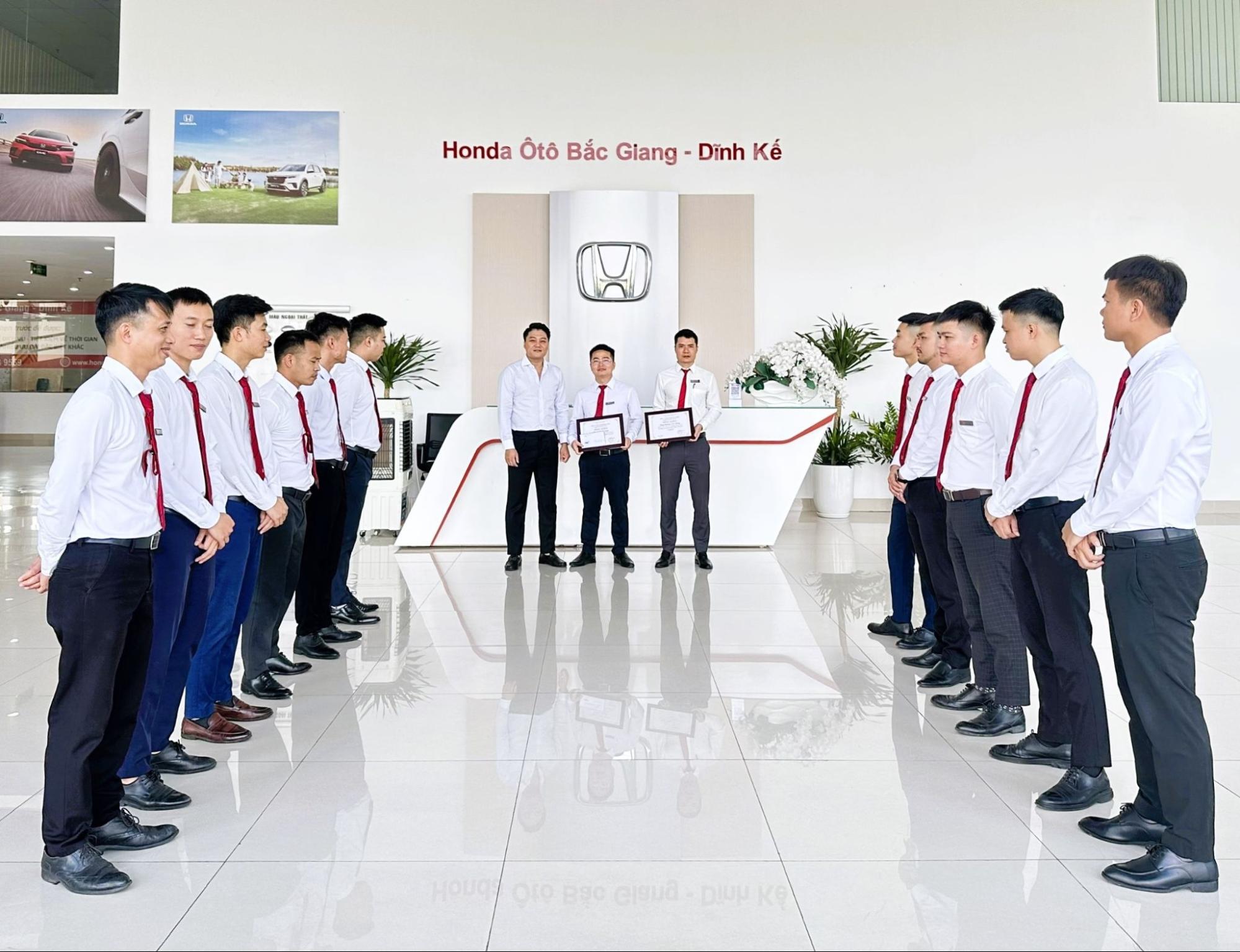 Áo Honda thường sử dụng vải kate silk Áo Honda thường sử dụng vải kate silk