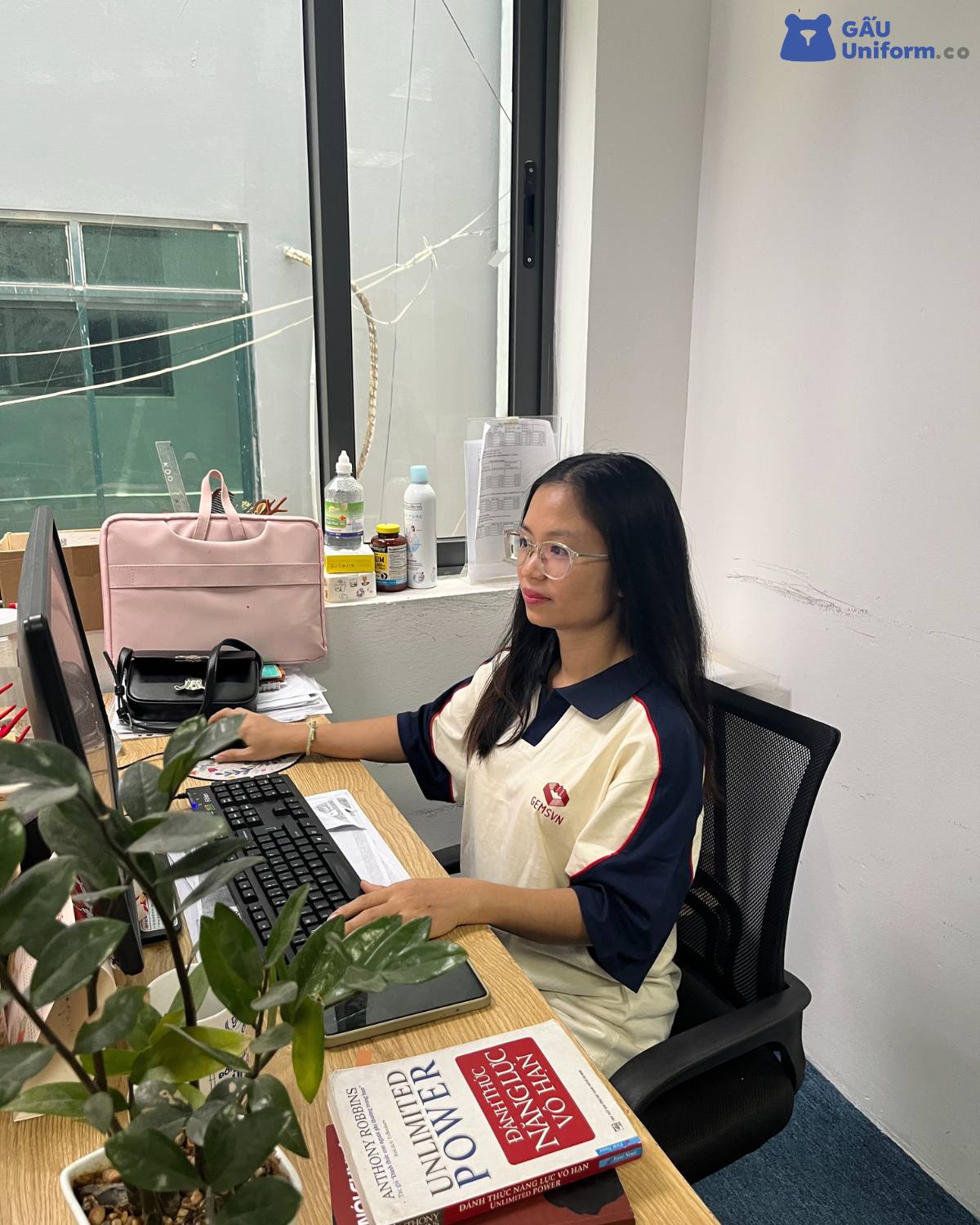 GẤU Uniform luôn sẵn sàng đáp ứng mọi yêu cầu của bạn GẤU Uniform luôn sẵn sàng đáp ứng mọi yêu cầu của bạn