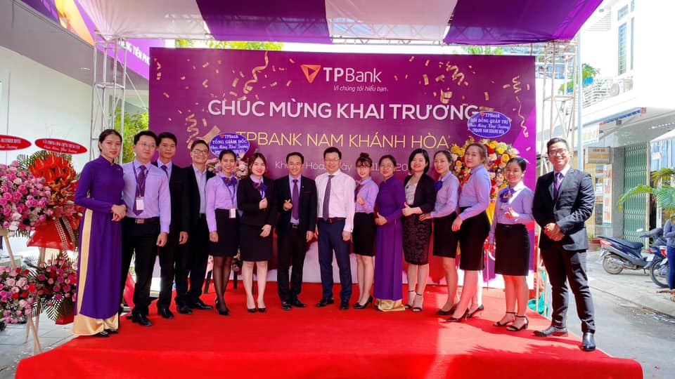mẫu đồng phục ngân hàng đẹp