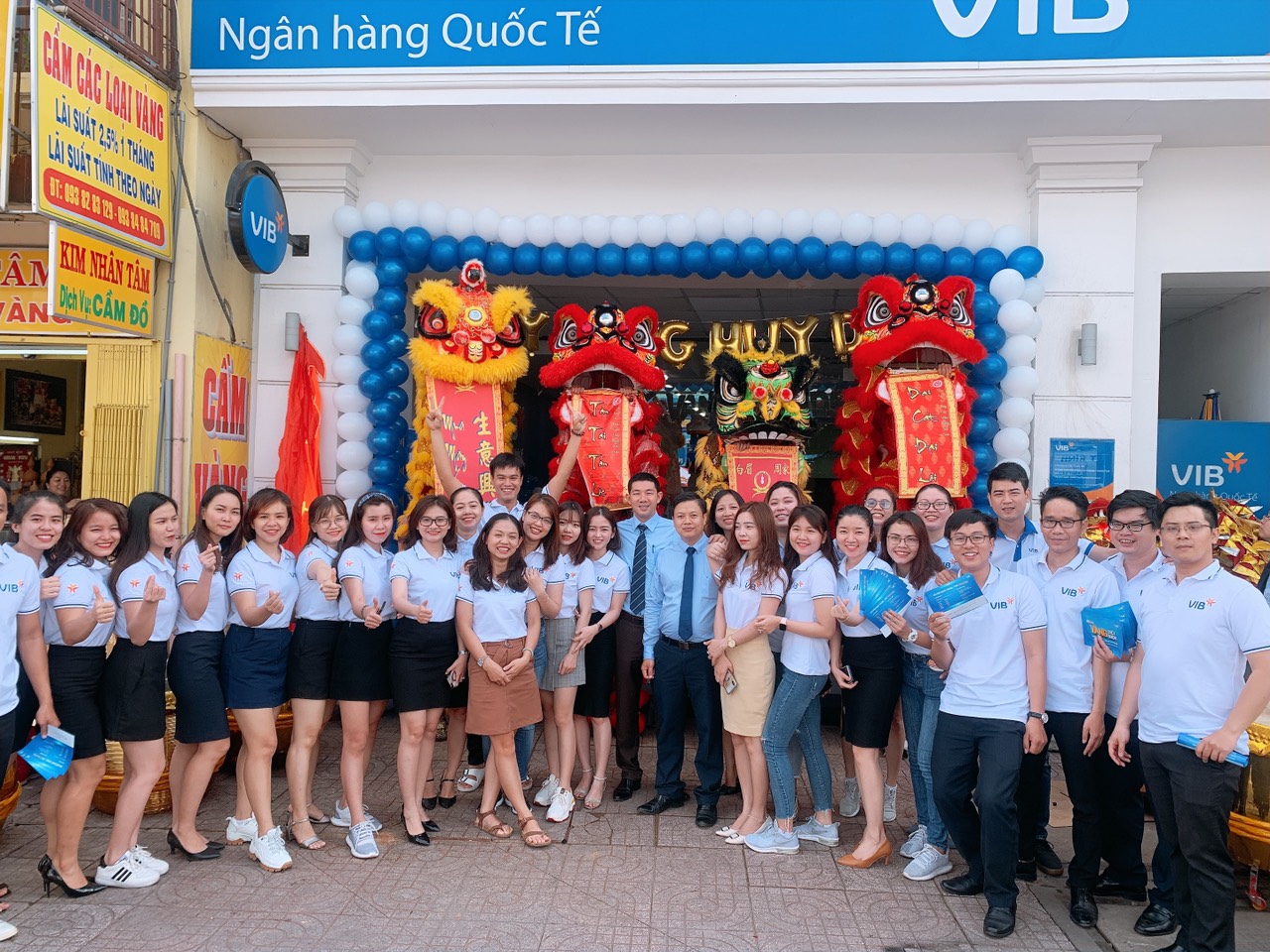 áo đồng phục ngân hàng VIB