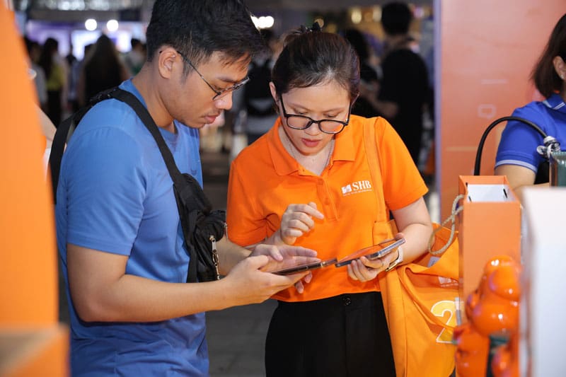 đồng phục ngân hàng