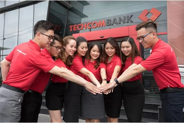Đồng phục ngân hàng Techcombank Đồng phục ngân hàng Techcombank