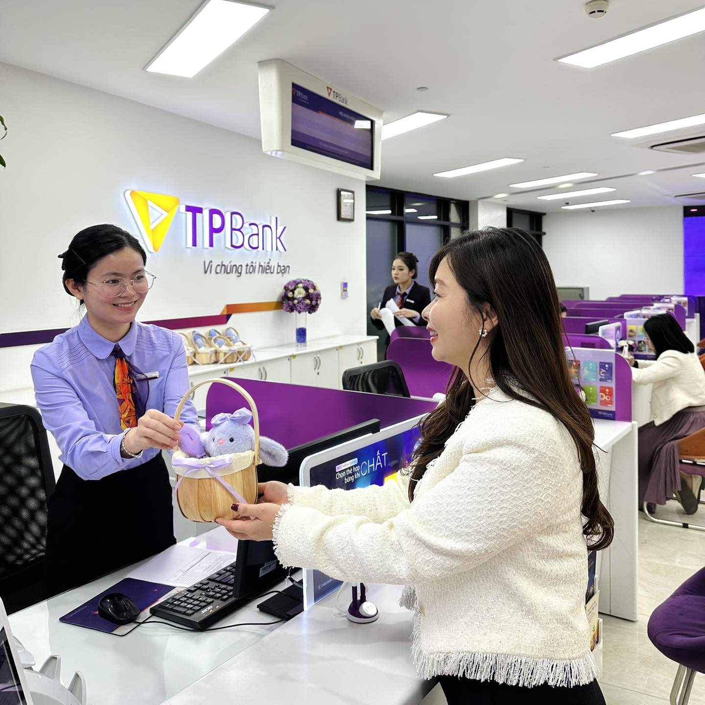 đồng phục ngân hàng tpbank