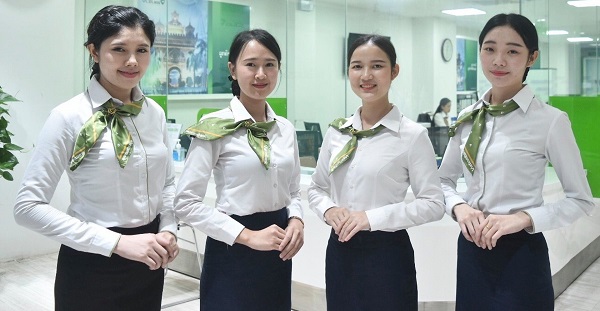 đồng phục nữ vietcombank