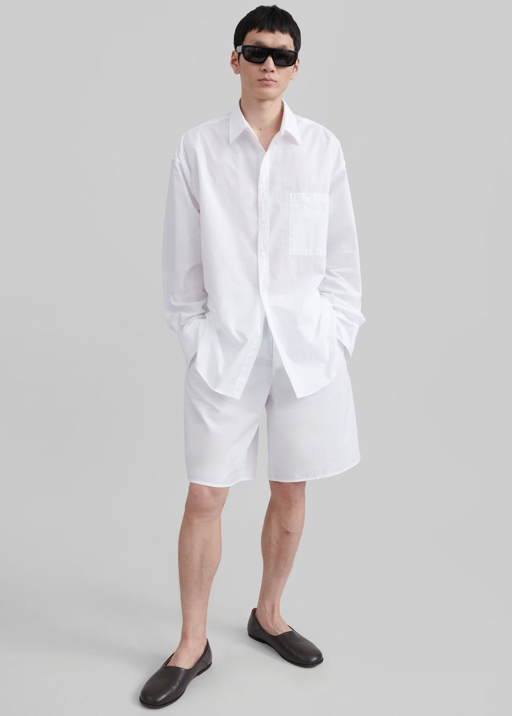 Sơ mi trắng oversized phối đồ áo sơ mi trắng nam