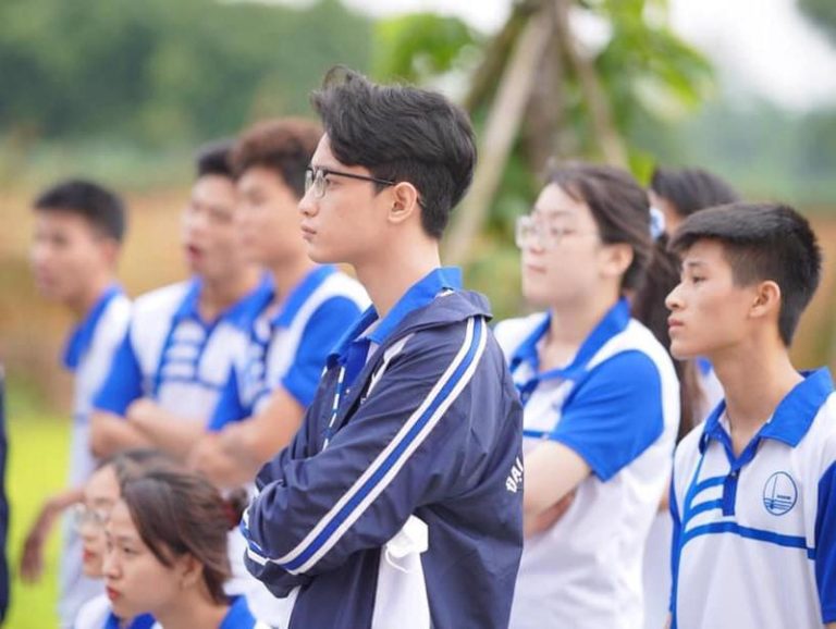 Đồng phục trường Đại học Khoa học Xã hội và Nhân văn Đồng phục trường Đại học Khoa học Xã hội và Nhân văn