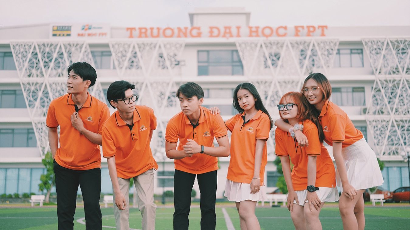 TOP 40+ mẫu đồng phục các trường đại học đẹp nhất tại Việt Nam