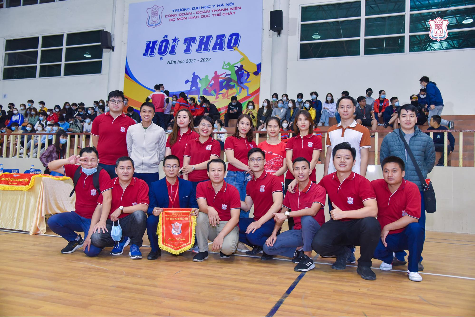 Đồng phục trường Đại học Y Hà Nội Đồng phục trường Đại học Y Hà Nội
