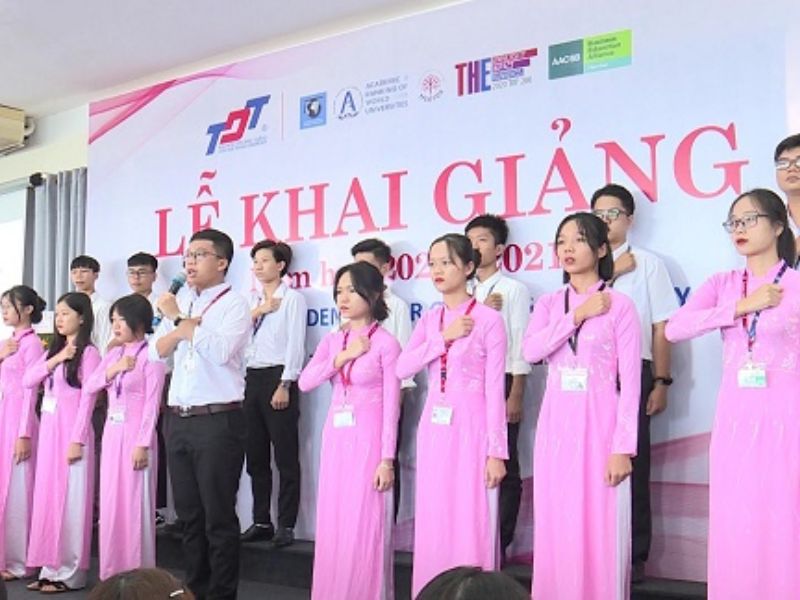 đồng phục sinh viên Đại học Tôn Đức Thắng đồng phục sinh viên Đại học Tôn Đức Thắng