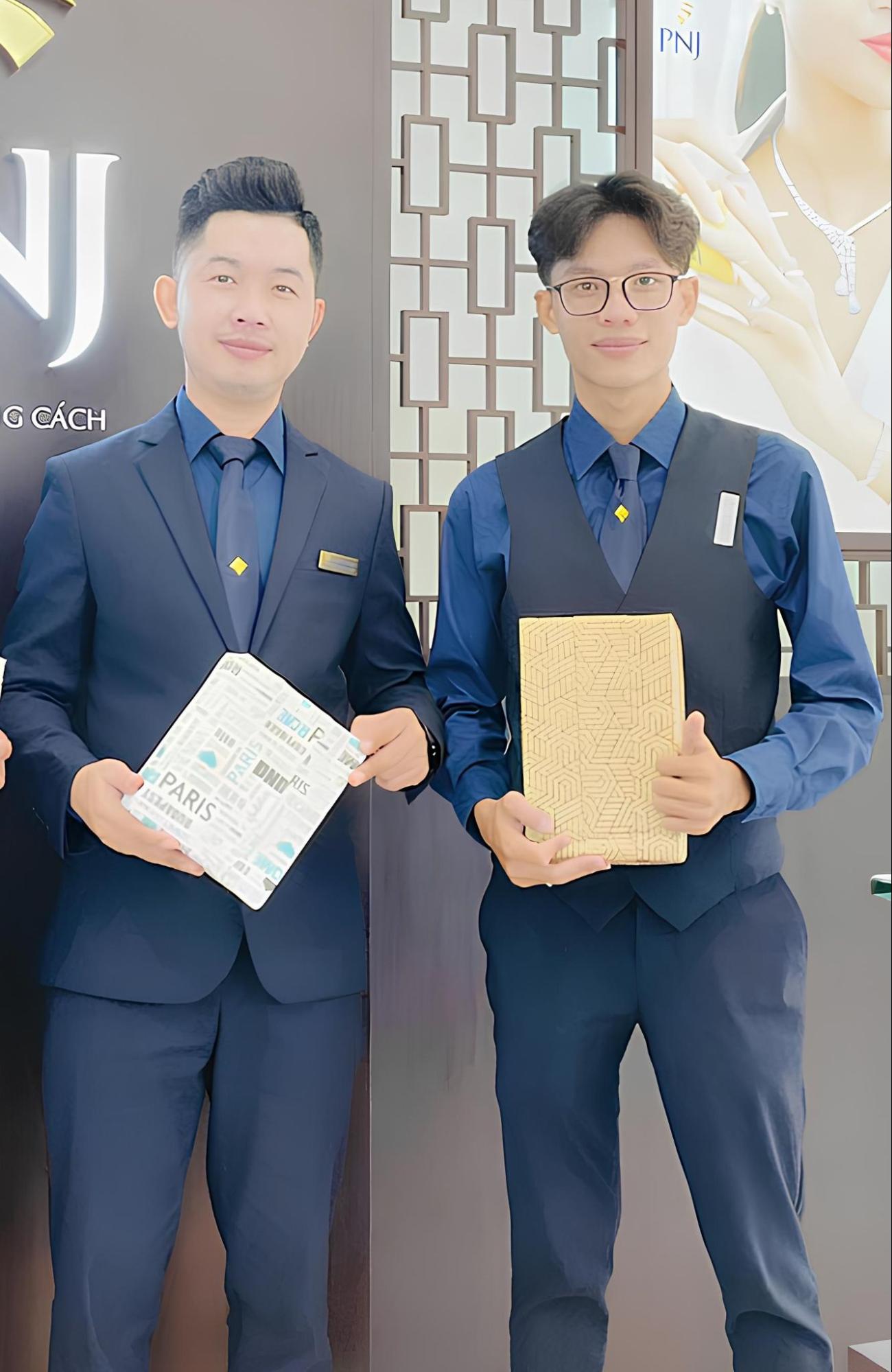 áo gile đồng phục nhân viên PNJ áo gile đồng phục nhân viên PNJ
