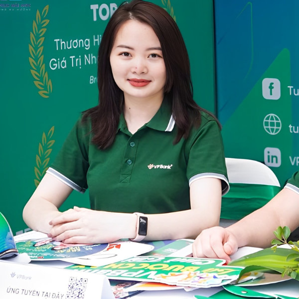 Vải thun cotton 65/35 là lựa chọn phổ biến cho áo polo đồng phục VPBank Vải thun cotton 65/35 là lựa chọn phổ biến cho áo polo đồng phục VPBank